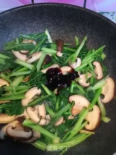 Make Fry mushrooms step 6