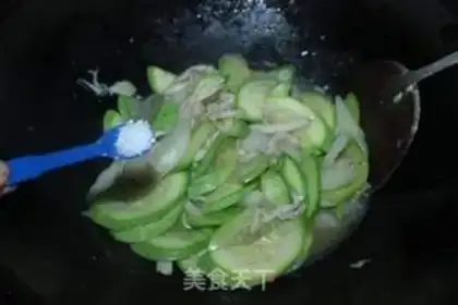 Make Nishiyama has fried seafood mushrooms step 6