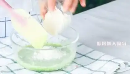 Make cucumber carrot omelet step 2