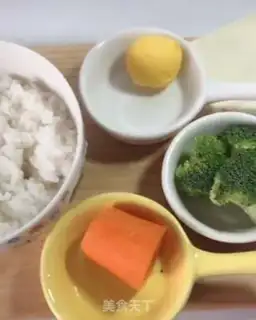 Make Three-coloured cheesies step 0