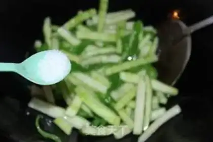 Make Green pepper for watermelon step 5