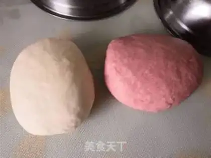Make Double-coloured chicken dumplings step 2