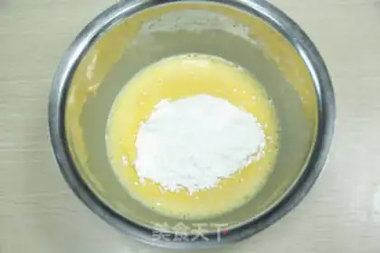 Make Classic cake rolls step 2