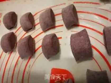 Make The groceries cut the buns step 13