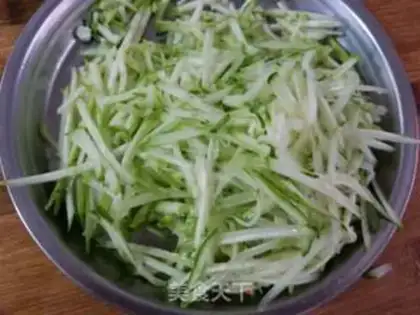 Make cucumber powder step 1