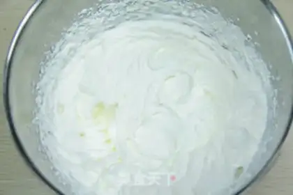 Make Classic cake rolls step 9