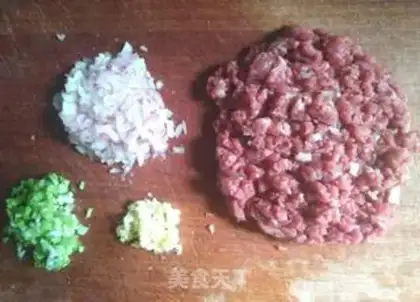 Make Beef carrot balls step 1