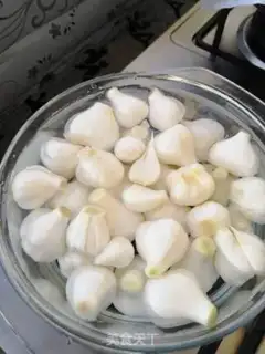Make Pickle garlic step 1