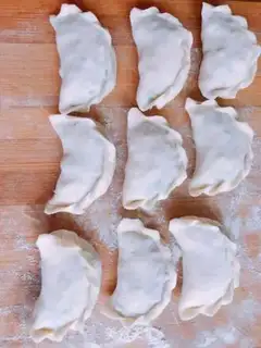 Make Cream egg fans step 9