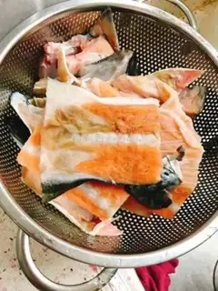 Make Sandpot salmon head step 1