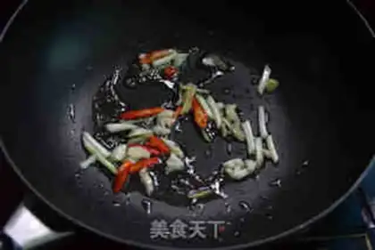 Make The salsa sauce blew up the squid step 7