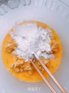 Make Banana omelet and ham step 2
