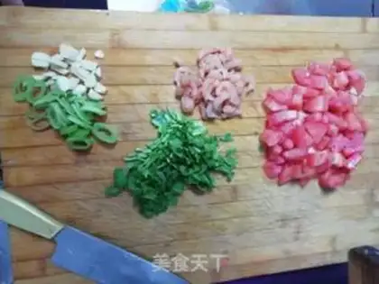 Make Tomato noodle soup step 1