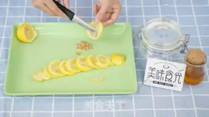Make Honey lemonade step 1