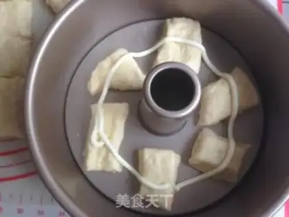 Make Let go of the meat and tear bread step 5