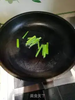 Make Fried carrots step 1