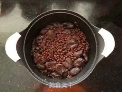 Make Mashed pea sand cake step 5