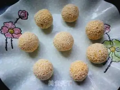 Make Red potato sesame rice ball step 8
