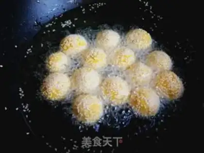Make Red potato sesame rice ball step 10