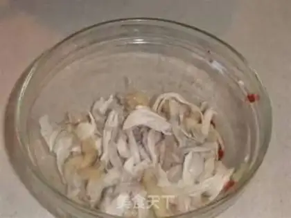 Make A simple hand tore a chicken step 1