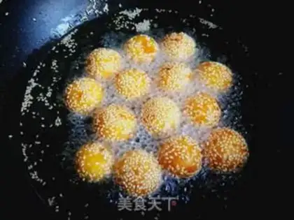 Make Red potato sesame rice ball step 11