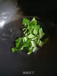Make Pyramids for eggs step 6