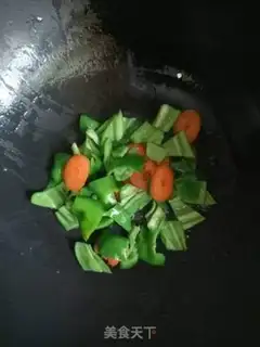 Make Pyramids for eggs step 7