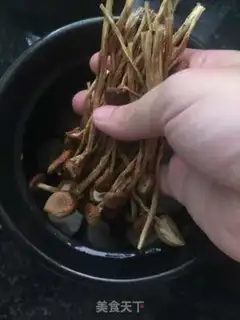 Make Tea, mushroom, bone soup step 4