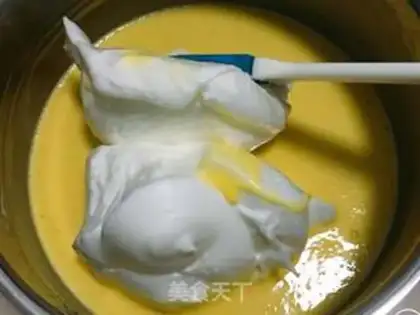 Make Six-inch twilight cake step 9