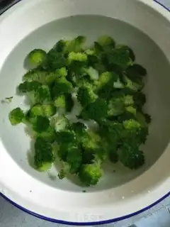 Make The broccoli sprouts step 3