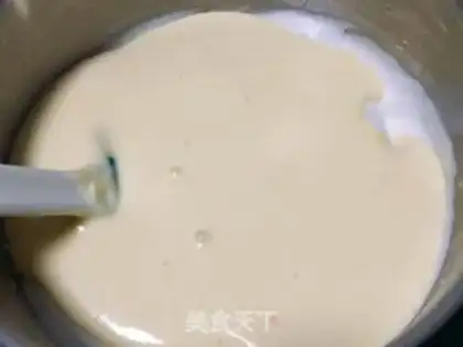 Make Six-inch twilight cake step 11