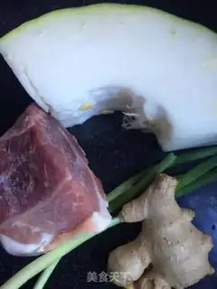 Make Skinny melon soup step 0