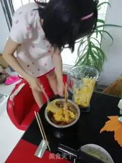 Make Flowers of melons step 2