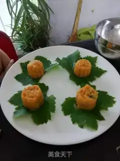 Make Flowers of melons step 7