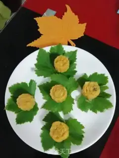 Make Flowers of melons step 8