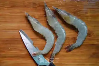 Make Salsa, crayfish step 1