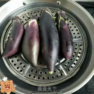 Make Garlic hand tore eggplant step 1