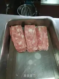 Make Gin and mushroom bacon rolls step 1