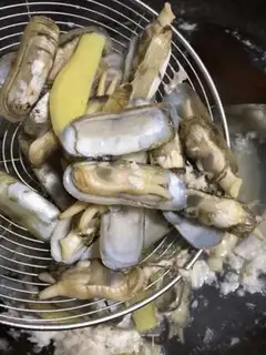 Make The oiled snail step 3