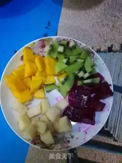 Make The ridge of the berry step 1