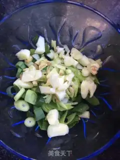Make Clear the red potato leaves step 1