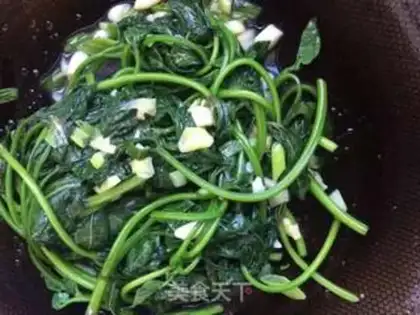 Make Clear the red potato leaves step 4