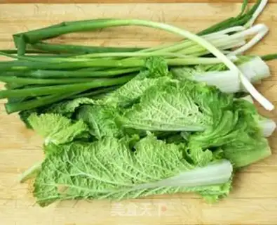 Make Onion eggs and vegetables step 1