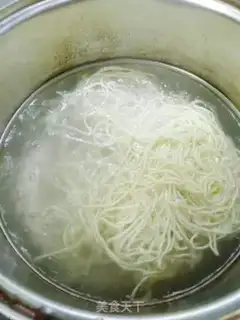 Make Cold noodles step 1