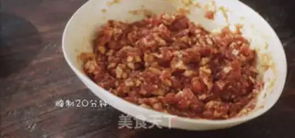 Make Shrimp hugs egg dumplings step 2