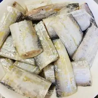 Make Jell-O fish step 1