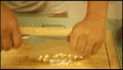 Make Steaming silk melons step 1
