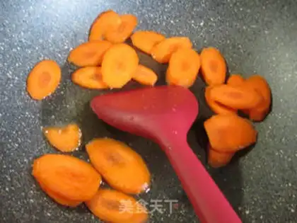 Make Carrot and white rice step 2