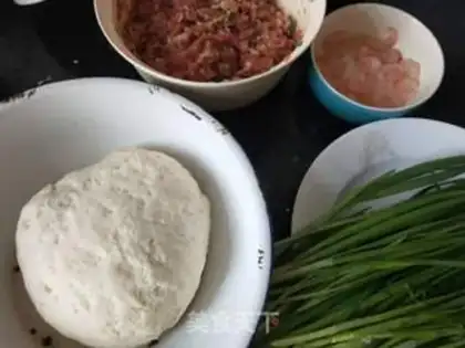 Make Shrimp buns step 0