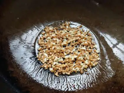 Make radish and egg fried rice step 4